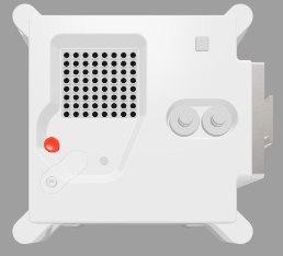 L'émulateur Trinket Sense HAT exécutant un exemple de programme qui fait défiler la valeur d'humidité à travers la matrice LED à l'aide de lettres blanches